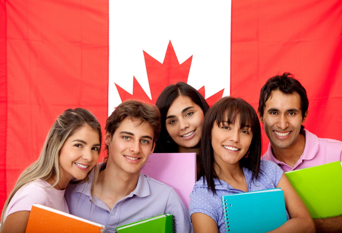カナダの大学留学がおすすめな理由｜正規留学の学費や入学要件、キャリアパスについて解説